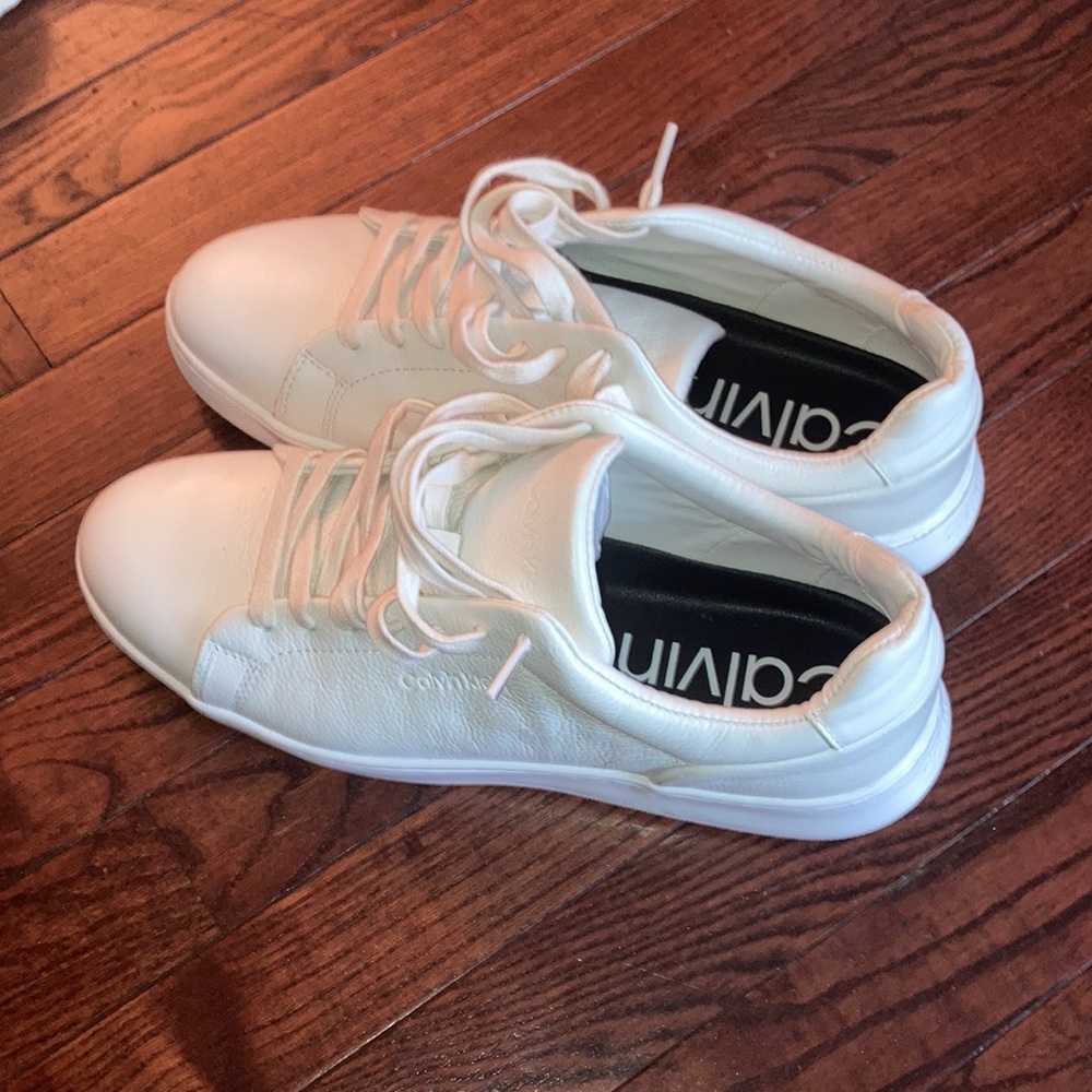 Calvin Klein Trainers WHITE one ☝🏾 pair!! Eur. Size 43 or U.S. size 10!!